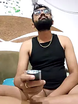 Snapshot of love4shownude chatting on 01.14.25 love4shownude online show from 01.14.25