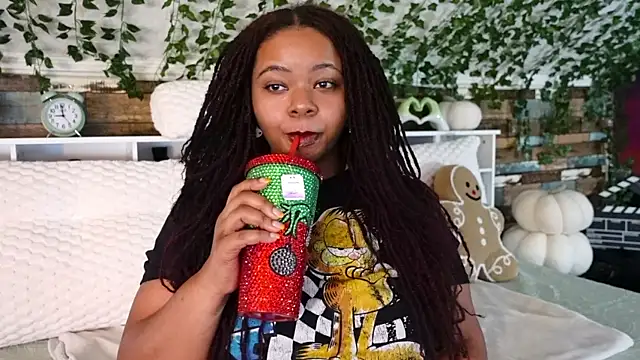 -khayaparker online show from 02.27.25