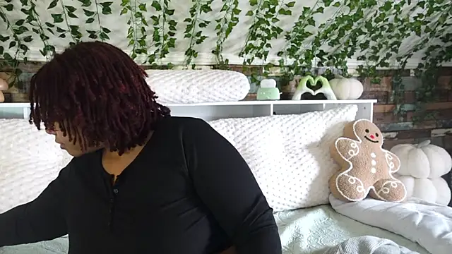 -khayaparker online show from 03.13.25