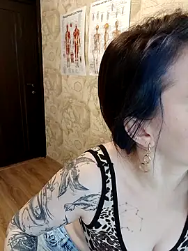 LazyTanukii online show from 11.07.25