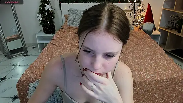 Snapshot of CharmedDoll chatting on 12.14.24 CharmedDoll online show from 12.14.24