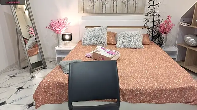 Snapshot of CharmedDoll chatting on 09.23.25 CharmedDoll online show from 09.23.25