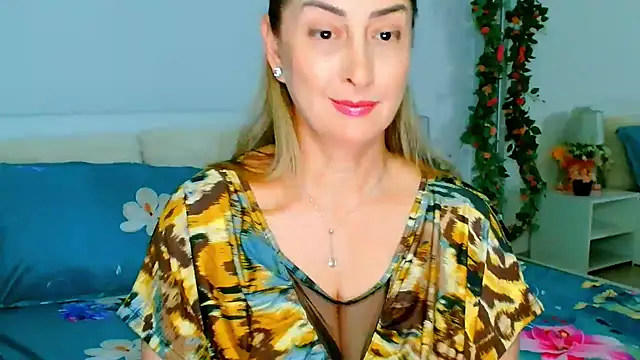 Tyana40 online show from 03.18.25