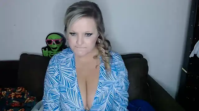 BigTitBarbie68 online show from 10.19.25