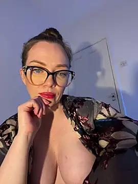 FemDom RubyKnightXXO online show from 01.30.25
