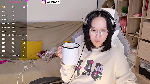 aliiiiiina online show from 03.22.25