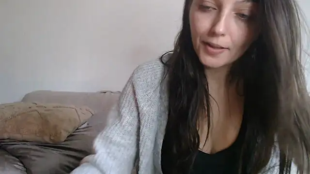 Katze22 online show from 12.15.24