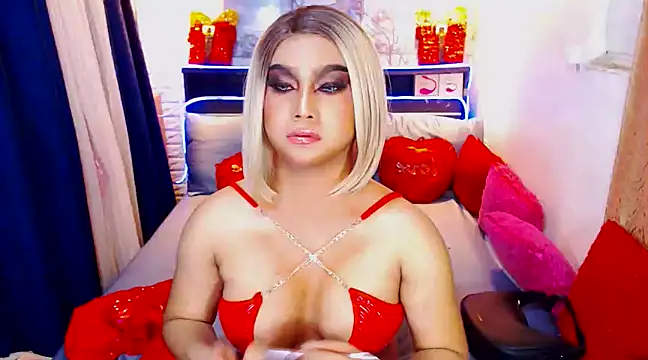 TsGoddessNhicolle online show from 12.13.24