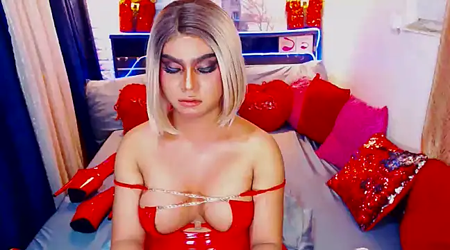 TsGoddessNhicolle online show from 01.18.25