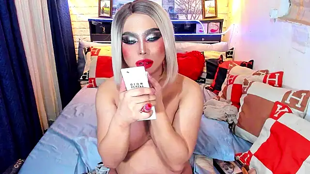 TsGoddessNhicolle online show from 11.08.25