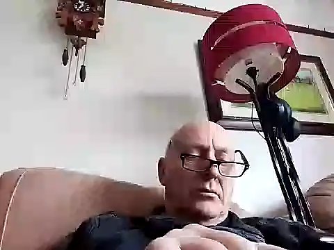 Snapshot of keeenn11 chatting on 02.11.25 keeenn11 online show from 02.11.25