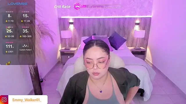 Snapshot of emmy_walker chatting on 10.17.25 emmy walker online show from 10.17.25