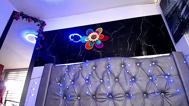 LAILAGUMMY online show from 02.10.25