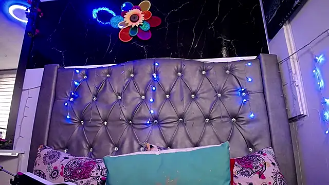 LAILAGUMMY online show from 03.12.25