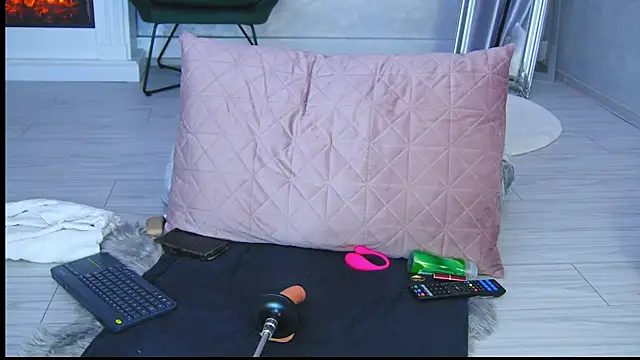 Michelle90u online show from 11.09.25