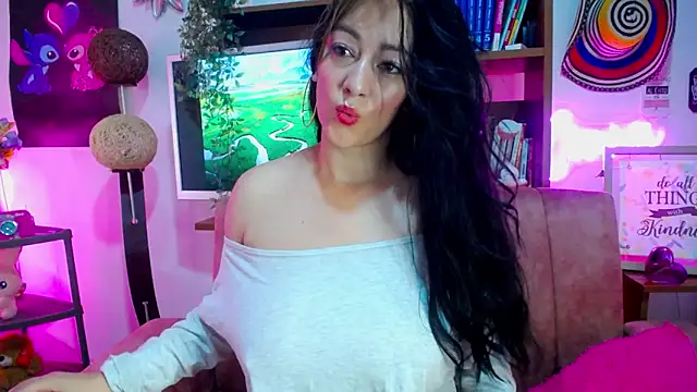 Snapshot of CiaraaSweet chatting on 04.30.26 CiaraaSweet online show from 04.30.26