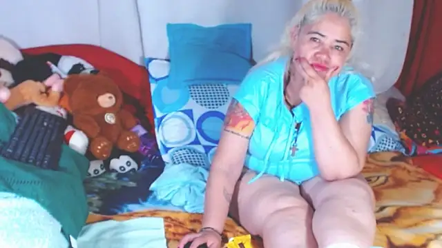 estrellita fugaz16x online show from 11.28.25