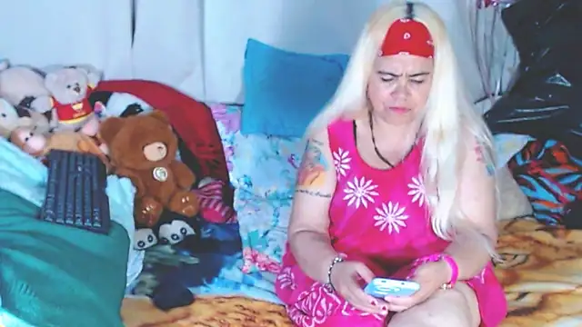 estrellita fugaz16x online show from 12.03.25