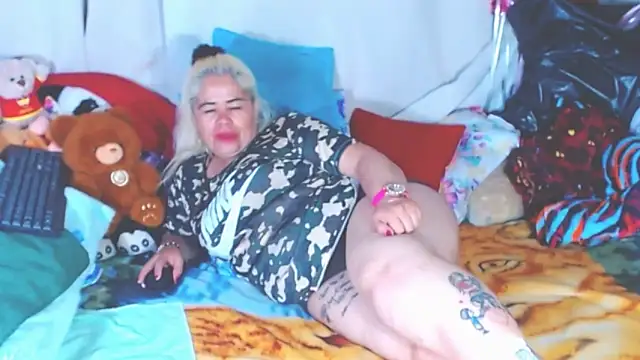 estrellita fugaz16x online show from 12.04.25