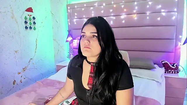 Snapshot of Maddysex_ chatting on 01.04.25 Maddysex online show from 01.04.25