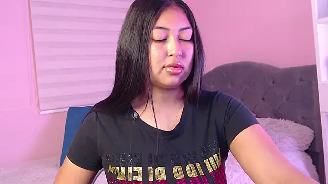 Snapshot of Pocahontas_power chatting on 12.13.24 Pocahontas power online show from 12.13.24