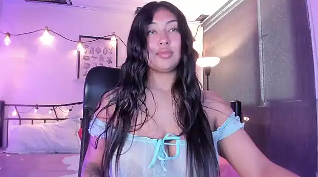 Snapshot of Pocahontas_power chatting on 02.13.25 Pocahontas power online show from 02.13.25