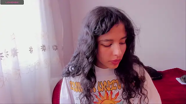 Snapshot of aluna_0310 chatting on 12.23.24 aluna 0310 online show from 12.23.24