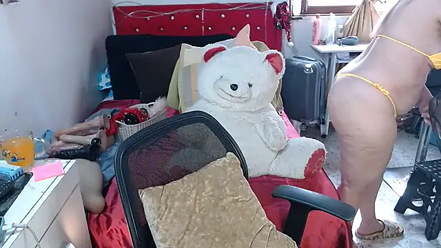 lucy belle bm online show from 03.21.25