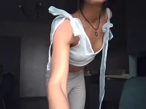 Snapshot of JulianaGold1 chatting on 12.03.24 JulianaGold1 online show from 12.03.24