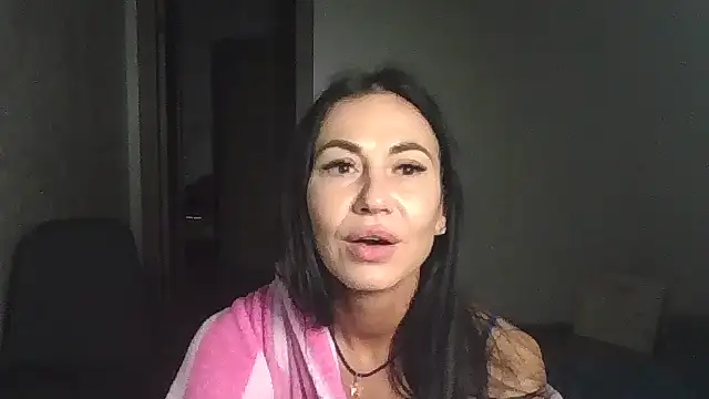 Snapshot of JulianaGold1 chatting on 01.29.25 JulianaGold1 online show from 01.29.25