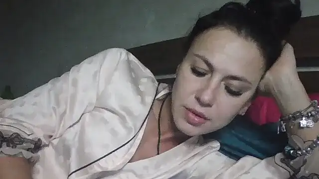 Snapshot of JulianaGold1 chatting on 01.31.25 JulianaGold1 online show from 01.31.25