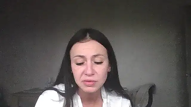 Snapshot of JulianaGold1 chatting on 02.01.25 JulianaGold1 online show from 02.01.25