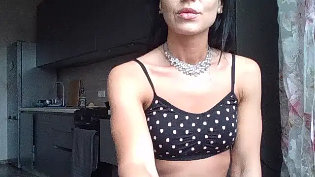 Snapshot of JulianaGold1 chatting on 02.27.25 JulianaGold1 online show from 02.27.25