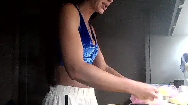 Snapshot of JulianaGold1 chatting on 09.14.25 JulianaGold1 online show from 09.14.25