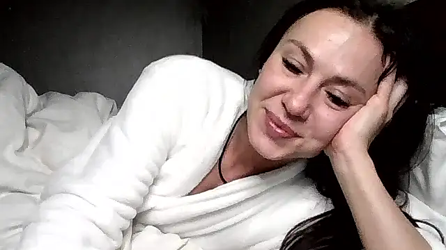 JulianaGold1 online show from 12.22.25