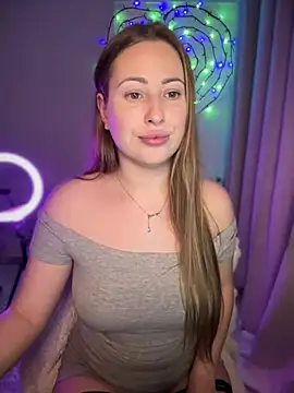 AlisaWhite online show from 03.19.25