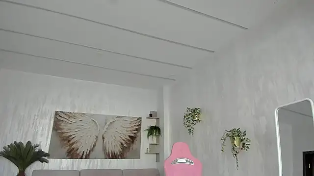 TiffanyHouston  online show from 01.13.26