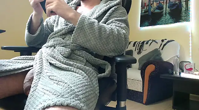 Snapshot of marioslim chatting on 02.27.25 marioslim online show from 02.27.25