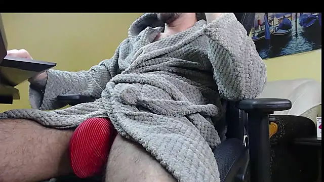 Snapshot of marioslim chatting on 03.21.25 marioslim online show from 03.21.25