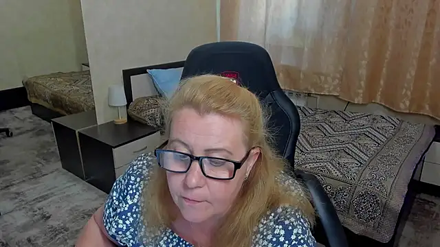 Frau Marta online show from 06.19.26