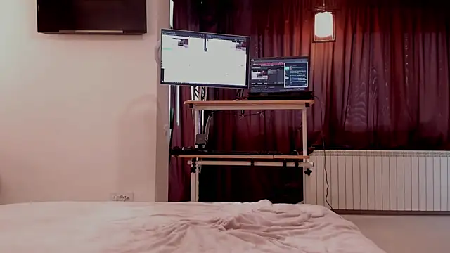 aryahunt1 online show from 02.14.26