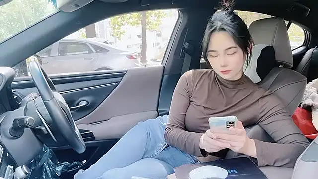 Snapshot of orla2021 chatting on 12.24.24 orla2021 online show from 12.24.24