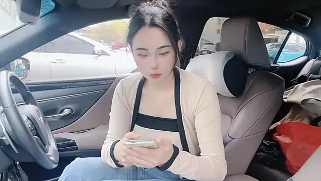 Snapshot of orla2021 chatting on 03.18.25 orla2021 online show from 03.18.25