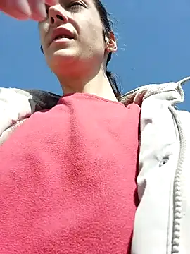 Snapshot of JoLeNe27 chatting on 03.21.26 JoLeNe27 online show from 03.21.26