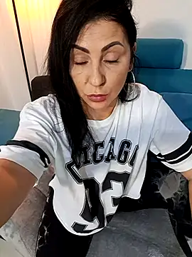 charrlote love online show from 11.08.25