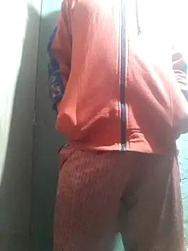 Snapshot of xxxsexy27 chatting on 01.28.25 xxxsexy27 online show from 01.28.25