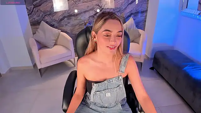 MelissaMoore  online show from 02.19.25