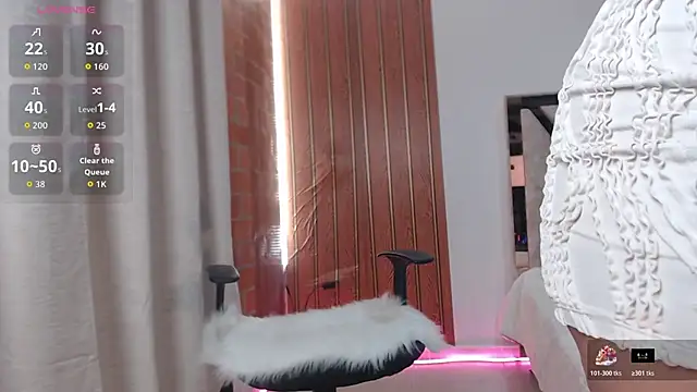 AGATHAA WHITE online show from 11.26.25