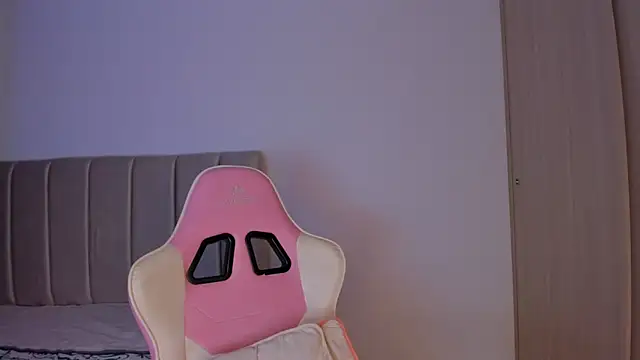 isa bunny online show from 09.18.25