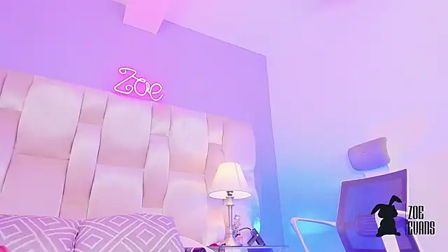Snapshot of Zoe_Evans_ chatting on 12.02.24 Zoe Evans online show from 12.02.24